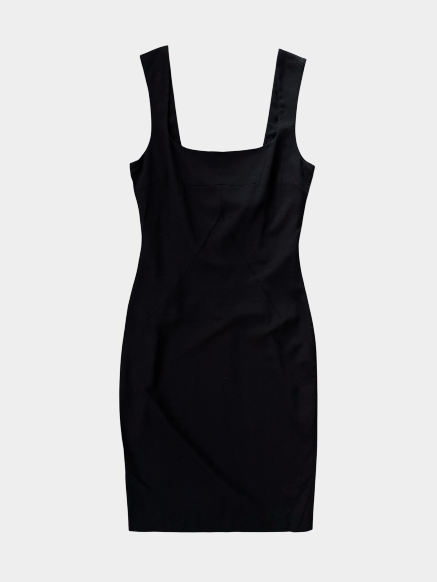 dg-black-dress-front
